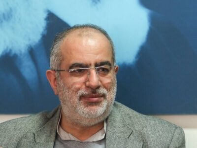 توییت معنادار آشنا ؛ در دورهمی های زیرزمینی برای آینده ملت تصمیمسازی نکنید