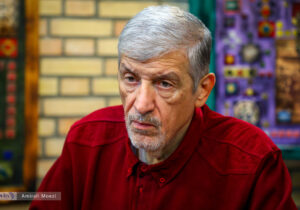 زمان بازنگری قانون اساسی فرارسیده است؟/ حقیقتپور: اگر رهبری احساس کنند و نظرشان باشد که اصلاحاتی صورت بگیرد، این اصلاحات میتواند انجام شود