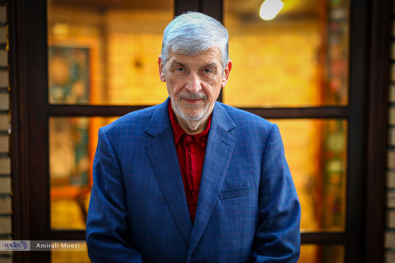 زمان بازنگری قانون اساسی فرارسیده است؟/ حقیقتپور: اگر رهبری احساس کنند و نظرشان باشد که اصلاحاتی صورت بگیرد، این اصلاحات میتواند انجام شود