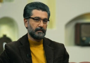 ببینید | صدای زیبا و احساسی امیرحسین مدرس با خواندن یک ترانه نوستالژی