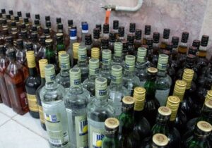 نگهداری و خرید و فروش مشروبات الکلی چه مجازاتی دارد؟