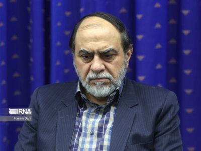 تفسیر عجیب رحیمپور ازغدی از ماجرای ماراتن کیش؛ زن باید جذابیت خود را مدیریت کند/ نمی شود که به اصطلاح مردان را کاری کنیم که به زنان نگاه نکنند