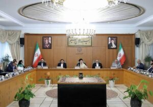 کیهان: ۲ وزیر دولت رئیسی در همان یکسال اول نشان دادند کارآمد نیستند و به همین دلیل برکنار شدند