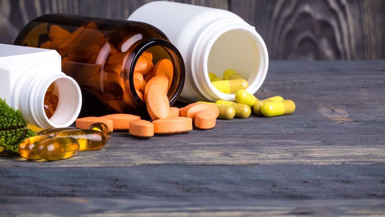 نگذارید این قرصها در گلو گیر کنند/ راههای جلوگیری از گیر کردن قرص در گلو