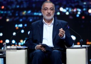 انتخاب مجدد زاکانی برای شهرداری تهران فقط یک راه دارد؛ تغییر قانون/ «پزشکیان در برابر لابیها مقاوت کند»/ زاکانی هنوز هم سودای ریاست جمهوری دارد