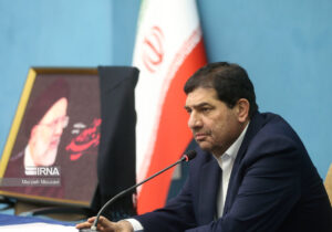 پاسخ دفتر مشاور و دستیار رهبری به ادعای یک نماینده درباره واکسن کرونا/ مخبر: تولید واکسن «کوو ایران برکت» بهطور رسمی محقق شد