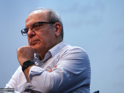 پرسش عباس عبدی در باره محکومیت مشاور عالی وزیر راه دولت سیزدهم/ چرا اینقدر دیر حکم را اجرا می کنید؟