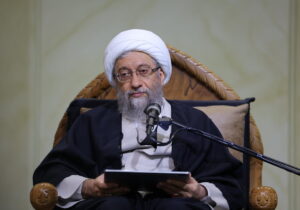 ببینید | آیتالله لاریجانی: حتی حرف آقای پزشکیان هم گوش نمیکنم!