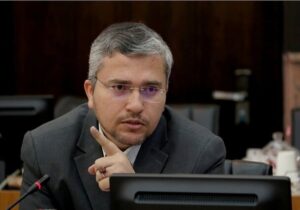 حمله یک نماینده مجلس به حسن روحانی و درخواست از قوه قضائیه/ ابوترابی: قانون بازگشت اموال نامشروع مسئولان به بیتالمال اجرا شود