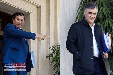 شمارش معکوس برای خداحافظی رییس کل بانک مرکزی/ محمدرضا فرزین کیست؟