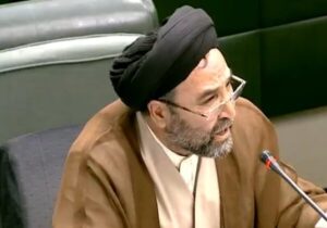 نماینده ارومیه: دولت زیرساختهای بازگشت دانشجویان به کشور را فراهم کند/ اساتید برجسته خارجی به کشور دعوت شوند