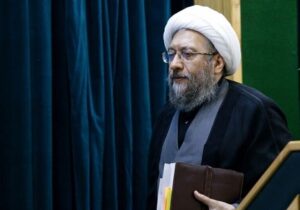 حمله آملی لاریجانیبه FATF؛ شک ندارم که FATF استعماری است؛ آن را تایید نکردیم/ بانک سپه هم ناتراز است/ تأسیس بانکهای خصوصی در زمان احمدینژاد غلط بود