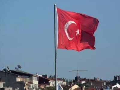 ترکیه، نمایندگان اوکراین و روسیه را به دلیل حملات به دریای سیاه فراخواند