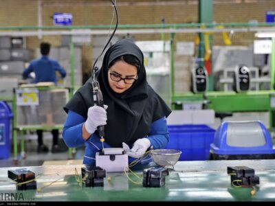 اذعان یک مقام وزارت کار به سهم ناچیز زنان از اشتغال