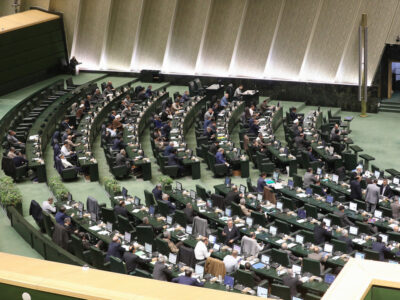 عامل اصلی فروپاشی زندگی مهریه نیست، تورم بالای ۴۰ درصد و حقوق زیر ۲۰میلیون تومان است/ پژمانفر: تصمیم دولت در سه نرخی کردن بنزین موفق نخواهد بود مگر…