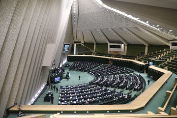 مخالفت مجلس با رسیدگی یک فوریتی به لایحه‌ای درباره انتخابات شوراها