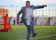 ببینید | انتشار تصاویر کتک زدن خبرنگار توسط محمود فکری با دوربین مداربسته توسط فردوسی‌پور