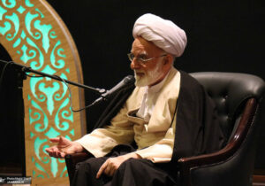 نماینده ولیفقیه در استان مرکزی: نسلهایی که امام را درک کردهاند در حال عبورند؛ باید اندیشه او را برای آینده بازخوانی کنیم