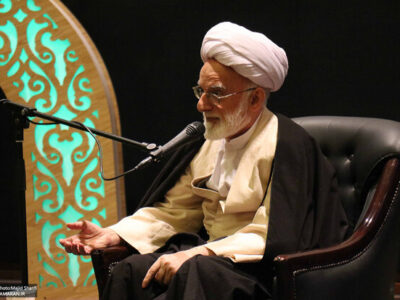 نماینده ولیفقیه در استان مرکزی: نسلهایی که امام را درک کردهاند در حال عبورند؛ باید اندیشه او را برای آینده بازخوانی کنیم