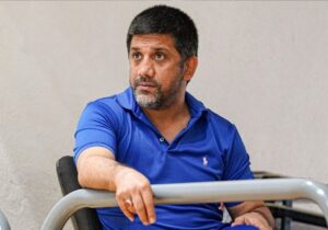 واکنش علیرضا دبیر به تشویق رسول خادم در فینال لیگ کشتی