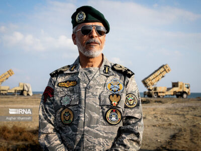 دریادار سیاری: ادعاهای جزایر سهگانه زیر بار فشارهای سیاسی مطرح شده است/ خودشان هم میدانند این جزایر متعلق به ایران هستند