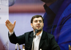 حمله به یاسر جبرائیلی: حتی یک تجربه کار اقتصادی ندارد و برای مملکت نسخه می پیچد/ مثل احمدی نژاد است