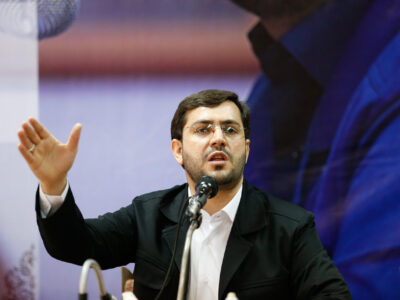 حمله به یاسر جبرائیلی: حتی یک تجربه کار اقتصادی ندارد و برای مملکت نسخه می پیچد/ مثل احمدی نژاد است