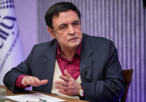 کنایه ناصر ایمانی به حامیان تعویض وزیر خارجه/ اقتضای شرایط کشور این است که از کلیت دولت حمایت شود