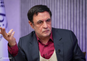 ایمانی: برخی از جریانهای منتقد دولت از رهبری عبور کردند