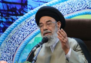 امام جمعه اصفهان: زن و مرد در اسلام از نظر انسانیت مساویاند/ در غرب با زن مثل کالا رفتار میشود/ حجاب بهترین عامل برای محفوظ ماندن از آزار است