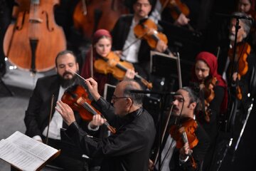 شب‌های سمفونیک تهران در تالار وحدت/ اجرای آثاری از مندلسون و محمدرضا تفضلی