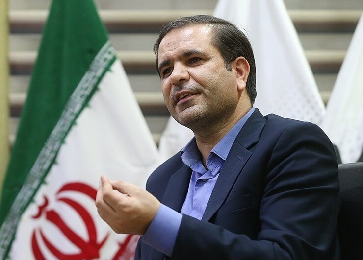 نقدی بر سیاست جدید سوختی؛ معیار باید آلایندگی باشد نه سال ساخت خودرو/ بنزین گران برای خودروهای پاک، ارزان برای آلایندهها!