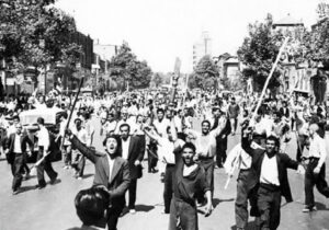 مهندسی اجتماعی آمریکا در کودتای ۲۸ مرداد به روایت مورخ هندی