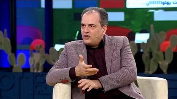 شوخی پیمان یوسفی وسط گزارش دربی ۱۰۶/ نصفش کن!