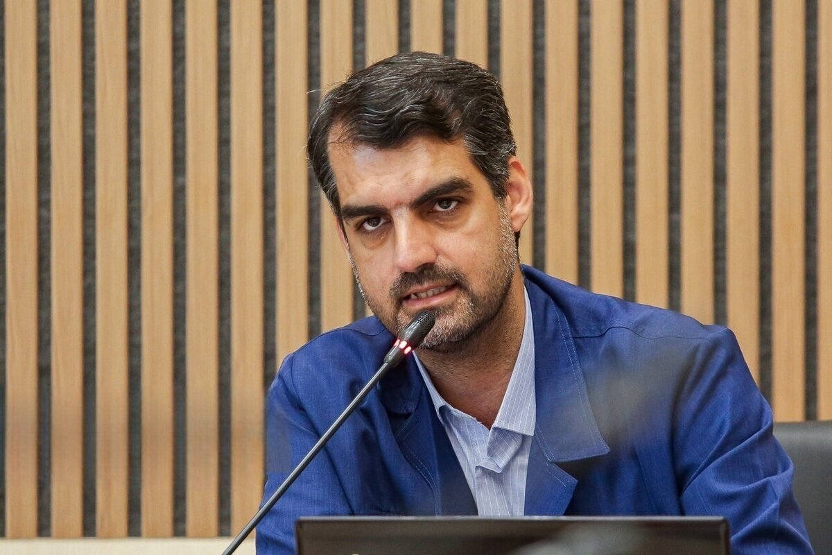 حمله تند روزنامه اصولگرا به حرفهای مضحک نماینده قم: به شورش علیه قوه قضاییه دعوت می کنی؟/ نماینده مردم باش و واقعیت را بگو حمله تند روزنامه اصولگرا به حرفهای مضحک نماینده قم: به شورش علیه قوه قضاییه دعوت می کنی؟/ نماینده مردم باش و واقعیت را بگو