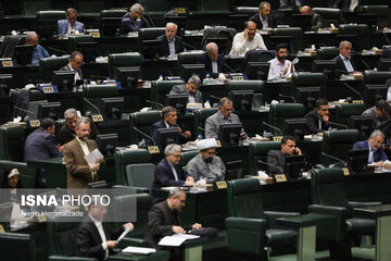 انتقاد نماینده قائم شهر از گرانی / روزی شرافتمندانه مردم، ستون عزت جامعه است/ درخواست رضائی کوچی از دولت پزشکیان