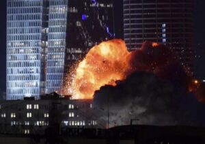 ببینید | موشکهای ایرانی چطور از پدافند هوایی آمریکا و اسرائیل عبور کردند و فرودگاه بنگوریون را هدف قرار دادند؟