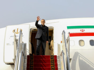 پزشکیان وارد آستانه پایتخت قزاقستان شد