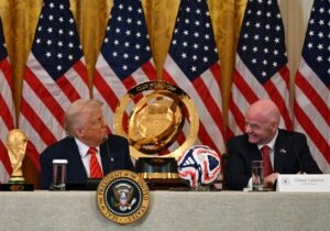 عکس| ورود دونالد ترامپ روی فرش قرمز فیفا