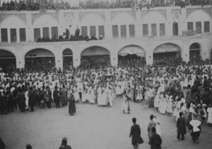 صفویان یا قاجارها، کدامیک به آیینهای مذهبی را بیشتر اهمیت میدادند؟