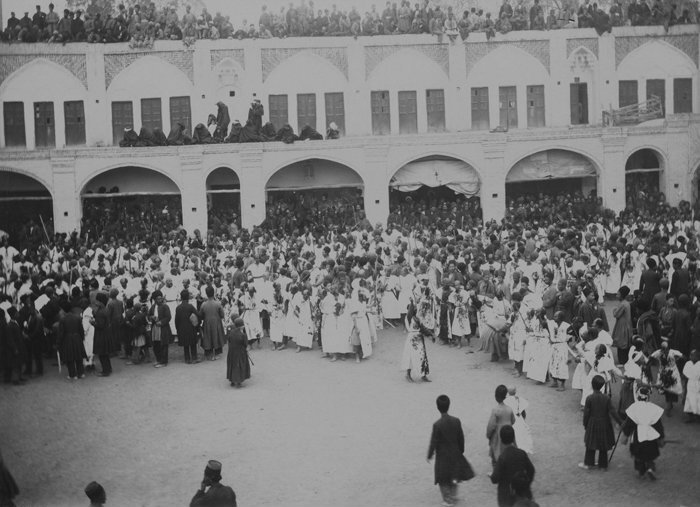 صفویان یا قاجارها، کدامیک به آیینهای مذهبی را بیشتر اهمیت میدادند؟ صفویان یا قاجارها، کدامیک به آیینهای مذهبی را بیشتر اهمیت میدادند؟