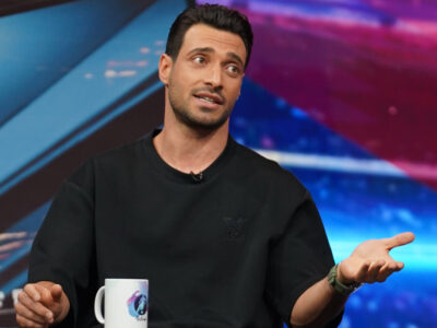 ببینید |  تکرار کنایه‌آمیز خوشحالی کاظمیان، توسط خلیل زاده و بیرانوند در پایان مسابقه