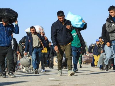 روزنامه جمهوری اسلامی: دولت پزشکیان نتوانست اشتباه دولت رئیسی در جذب اتباع افغانستانی را جبران کند/ سه گروه مانع اصلی حل مشکل اتباع هستند