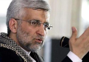 سعید جلیلی:نتیجه «از فرق سر تا نوک پا غربی شدن»، روی کار آمدن استبداد رضاخانی و دو دهه خفقان بود/ حق غنیسازی ما را غرب و آمریکا برای ما تعیین نمیکند