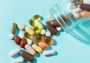 راههای جلوگیری از گیر کردن قرص در گلو