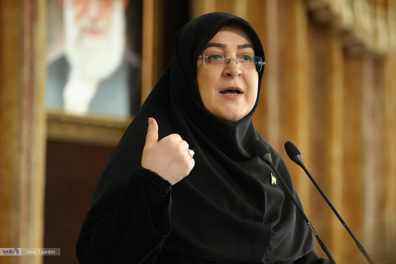 ببینید | ترک محل سخنرانی توسط سخنگوی دولت در دانشگاه یزد؛ افرادی در بیرون مرزها از اینکه شما بر مادر خودتون میتازید خوشحال خواهند شد ببینید | ترک محل سخنرانی توسط سخنگوی دولت در دانشگاه یزد؛ افرادی در بیرون مرزها از اینکه شما بر مادر خودتون میتازید خوشحال خواهند شد