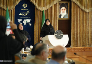 کوچکسازی دولت از این دو وزارتخانه شروع می شود/ توضیحات مهاجرانی درباره موضوع «اخراج نیروها» برای اصلاح ساختار اداری