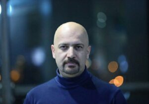 حال مهرداد اسکویی خوب است/ عمل موفقیتآمیز مستندساز ایرانی