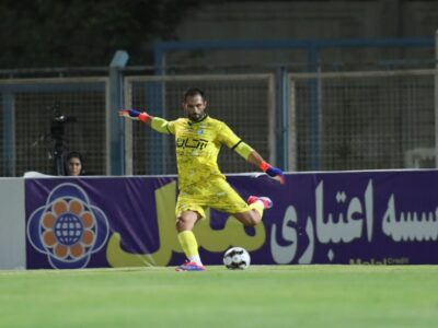 دستیار اوسمار پیراهن یک استقلالی را به یادگار برد!