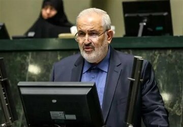 واکنش به سخنان اخیر وزیر نیرو/برق را کجا ذخیره کنیم آقای وزیر؟ ظرف ۲۰ لیتری جواب می‌دهد؟ 